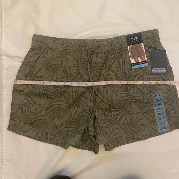 NWT Gap size large green pull on tencel shorts - Picture 9 of 13